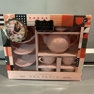 NIOB (C) 2017 FAO Schwartz Pink Porcelain 12Pc Toy Tea Set